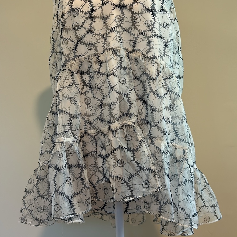 Cinq À Sept Esther Floral Ruffle Hem Sleeveless Silk Top Ivory/navy Size Medium - Picture 5 of 12